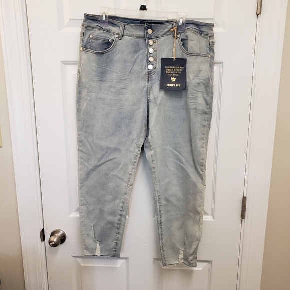 Indigo Rein, NWT, curvy high rise crop, button down distressed jeans SZ17 W32 - Picture 2 of 16